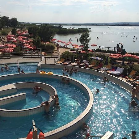 Vizparti Wellness Apartman Velence Lägenhet Exteriör bild